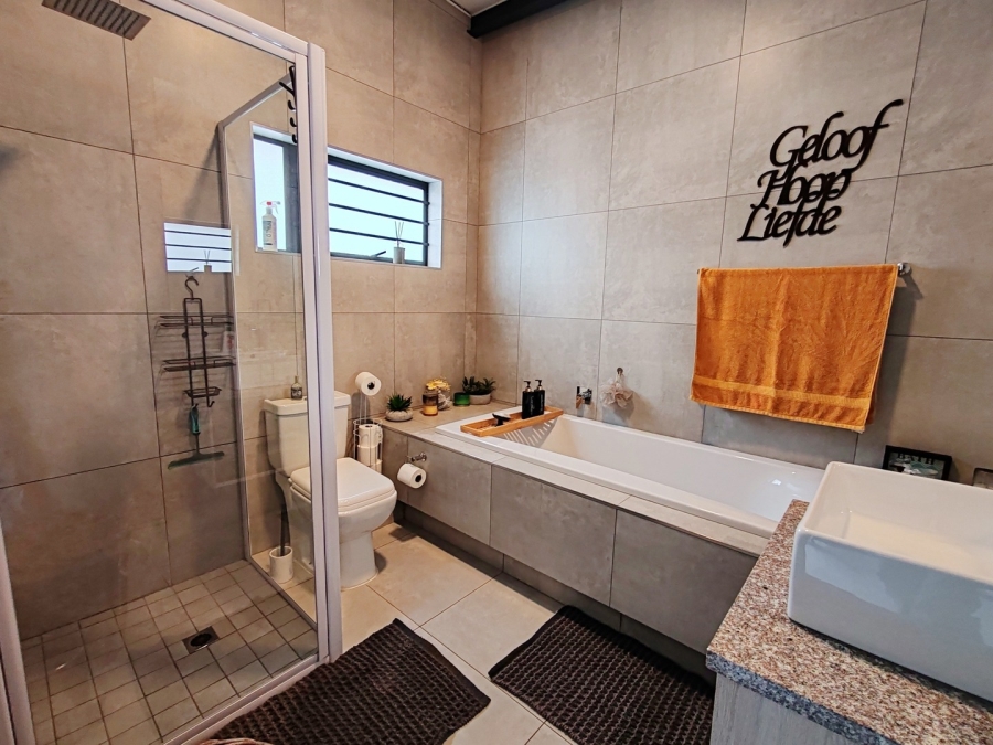 3 Bedroom Property for Sale in Baillie Park North West